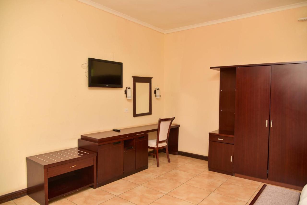 Chamba Valley Exotic Hotel Lusaka Bagian luar foto