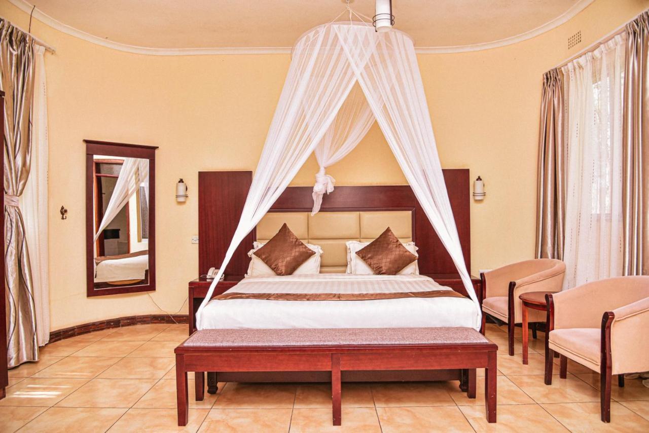 Chamba Valley Exotic Hotel Lusaka Bagian luar foto
