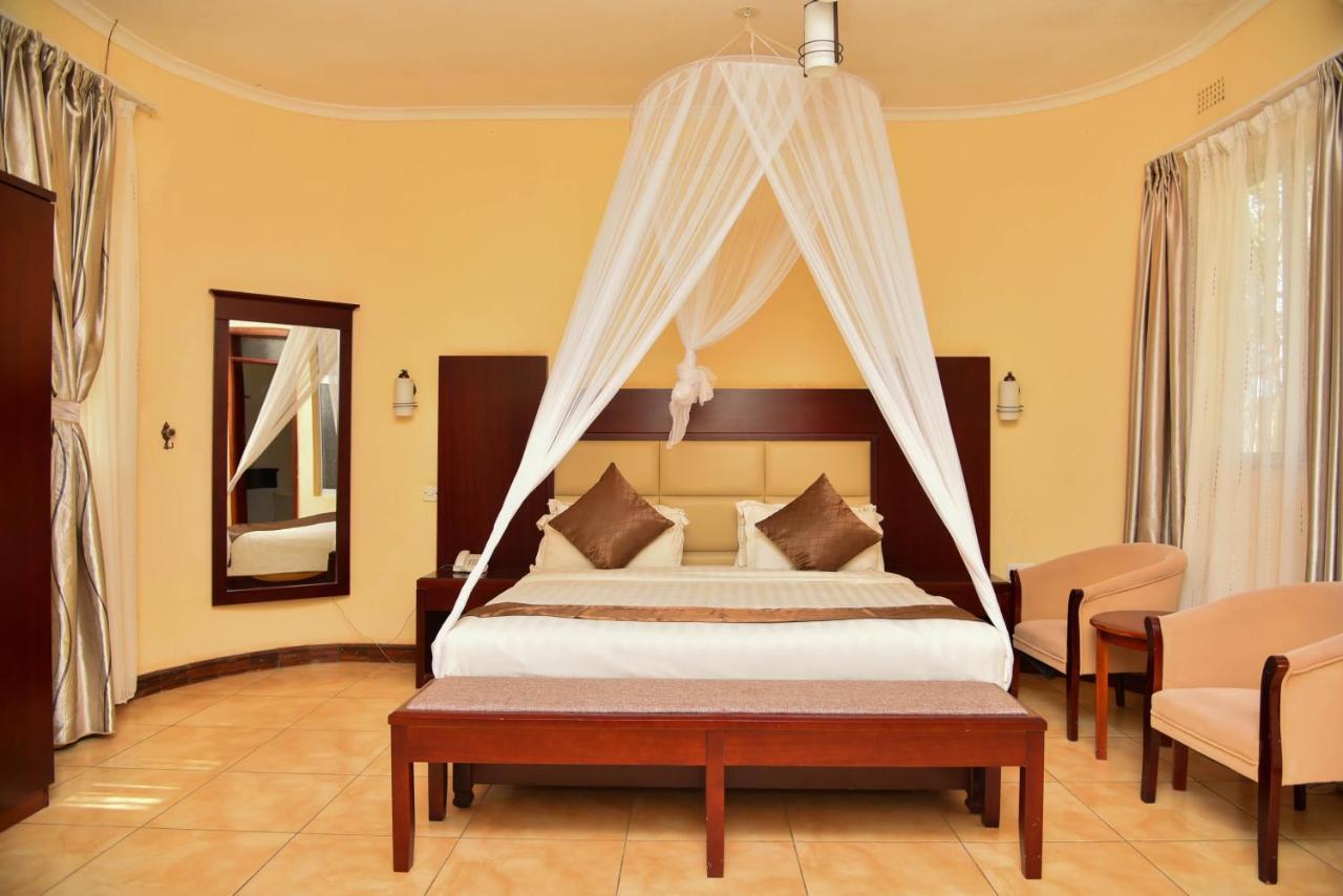 Chamba Valley Exotic Hotel Lusaka Bagian luar foto